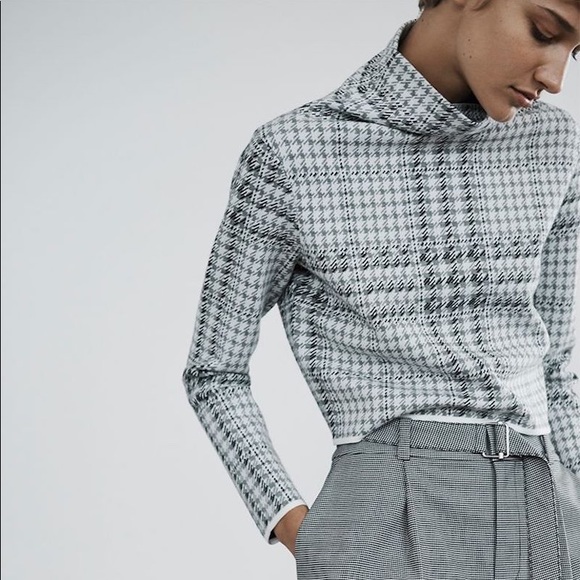 Club Monaco Tops - New Club Monaco Malika Cropped Turtleneck - Size S